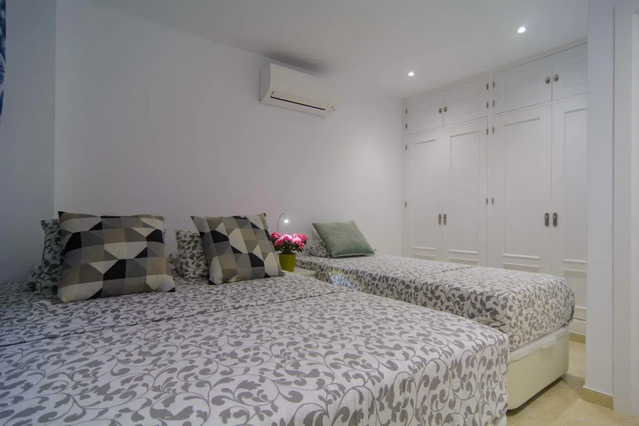 River Playa Beachfront Apartment, Large Terrace Fuengirola 0*,