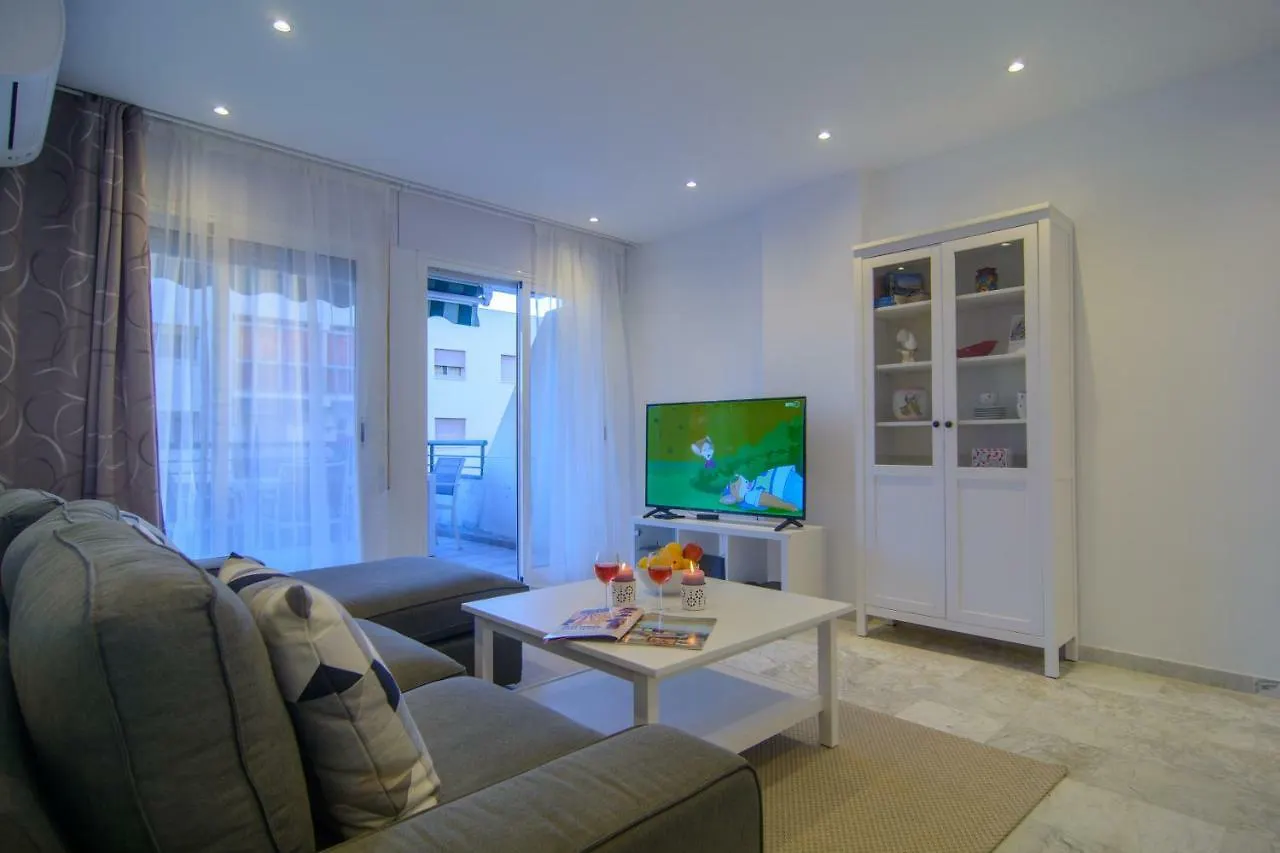 River Playa Beachfront Apartment, Large Terrace Fuengirola Lejlighed